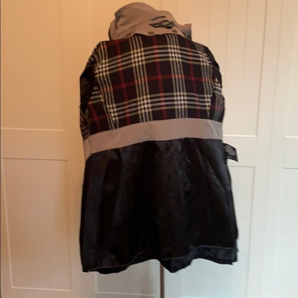 Black Raincoat - Picture 4 of 4